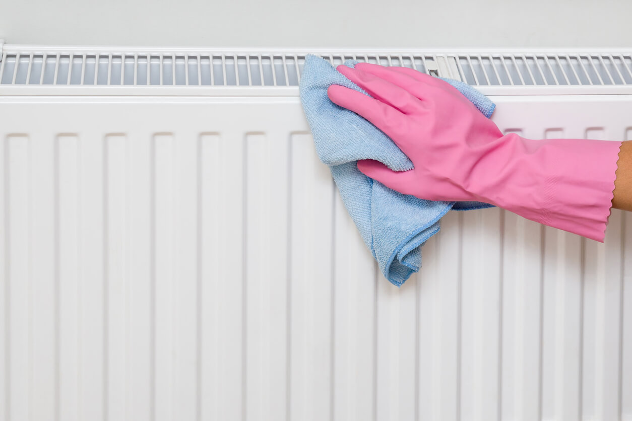 Come pulire i termosifoni di casa: consigli e strumenti utili – SVAI